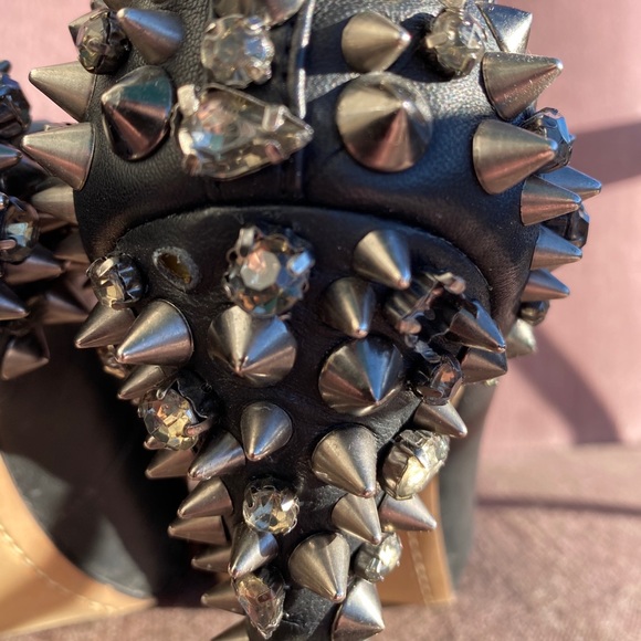 Amazing studded Sam Edelman heels! - Picture 5 of 8